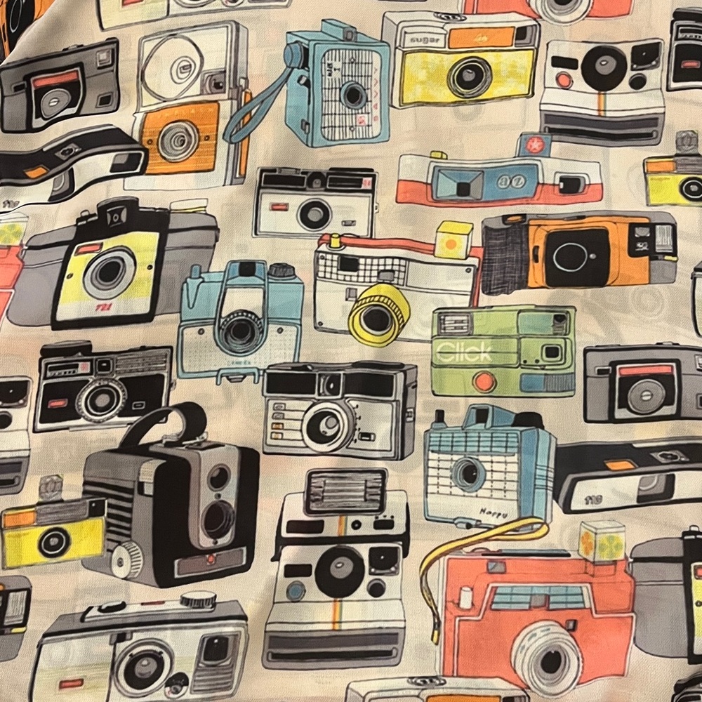 Retro Camera Print Blouse - Picture 4 of 4